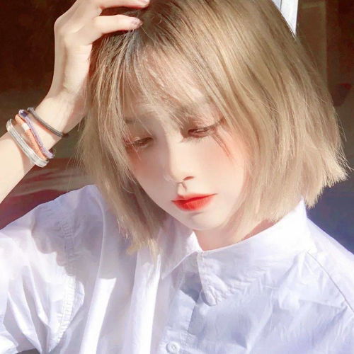 女生头像就算星星碎掉了溢出来的光也很好看