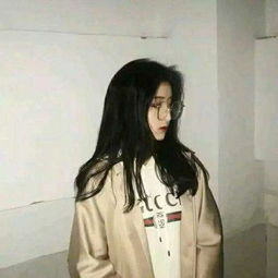 伤感文艺女生头像故事都是说给自己听的