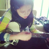 娇小乖巧女生qq头像