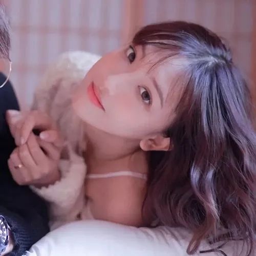 女生成熟真人头像