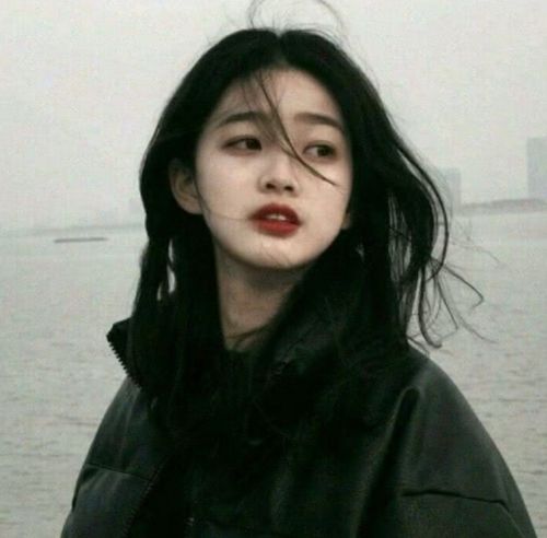 网易云热评女儿要用我的牙膏,我就说不能用你还小,女儿冷冷地说