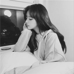 黑白头像女唯美谢娜