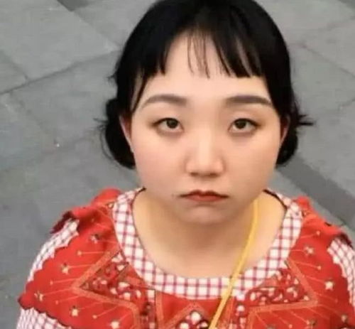 大眼瘦脸之后的辣目洋子,竟和冯提莫一模一样,还敢说不是女神