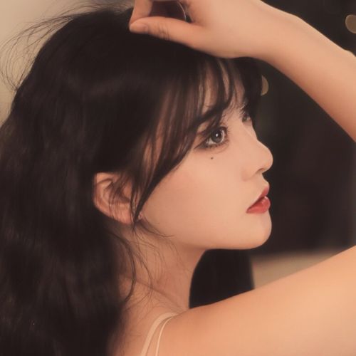 港风头像女红唇