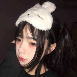 最近超火的小坏坏ins女头,想撩我先在老娘胯下唱征服