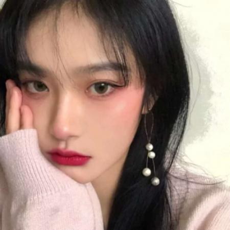 好看的女生头像有点丧女生
