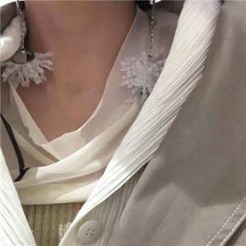 2020女生性感不露脸头像大全她看起来好酷她会不会孤独