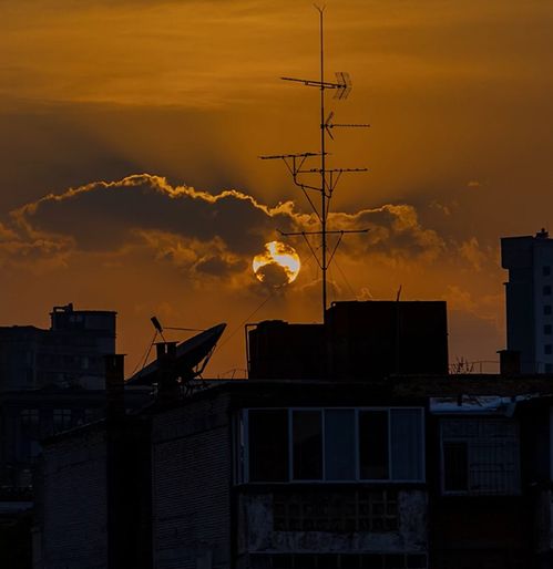 背景图晚风书耳机少年夕阳青春