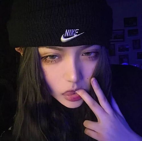 微丧氟西汀女头最怕听你说累,好像我们这段感情都是累赘