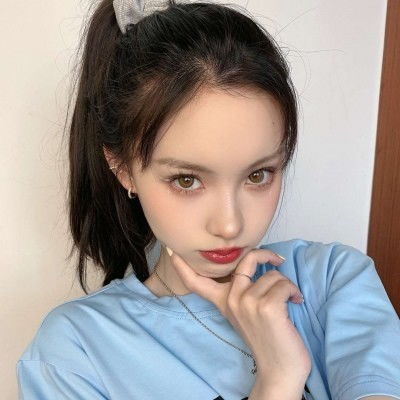 温柔系女生头像万物生长你是四月朝阳