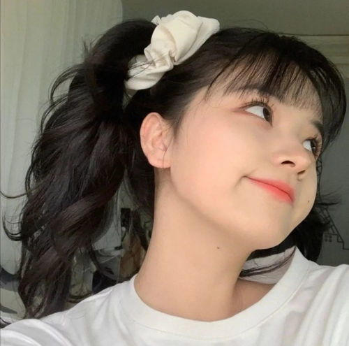 好看女头,言赋深情字藏她名