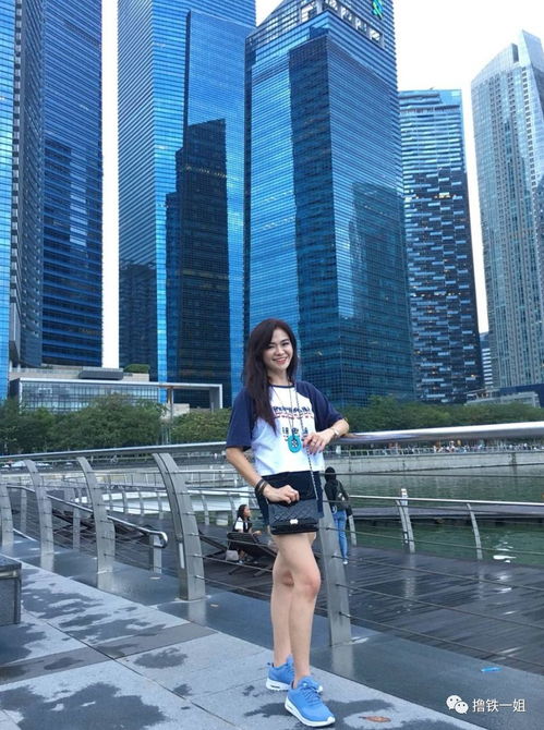 50岁阿姨身材秒杀20岁少女关晓彤,长相就是翻版关之琳