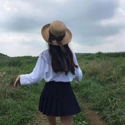 周大生潢川相亲身材高挑,喜欢烹饪的甜品师小姐姐,期待遇见幽默大方的你
