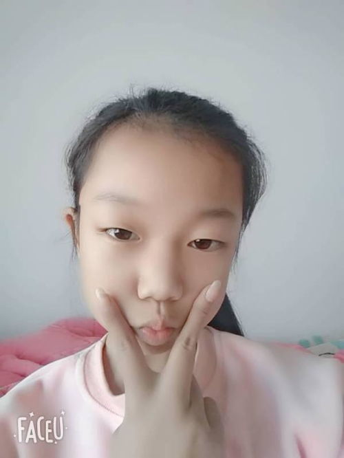 15岁女生照片同一个人多张