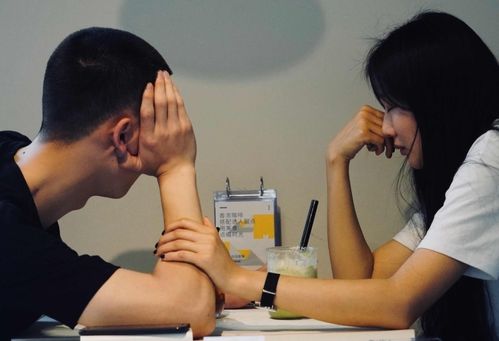 福建女子发现男友不会唱国歌,怀疑其是间谍,当即将男友举报