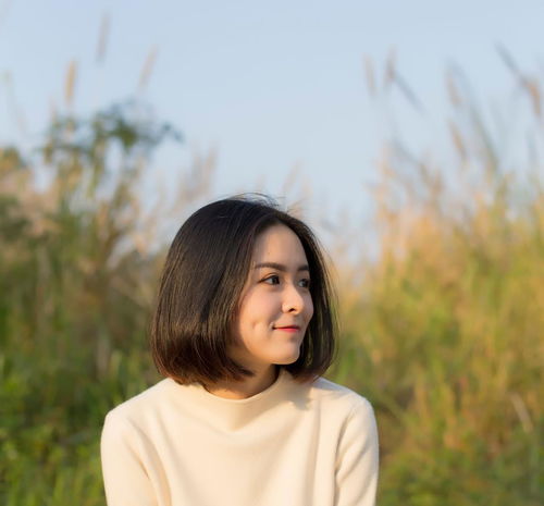 头像女生背影短发高清短发美女