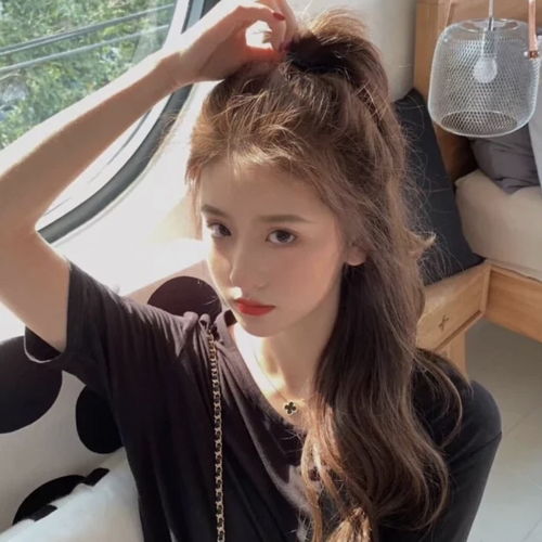 ins风小姐姐招桃花头像