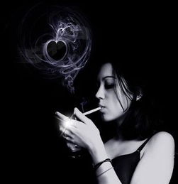 有没有女生吸烟的头像