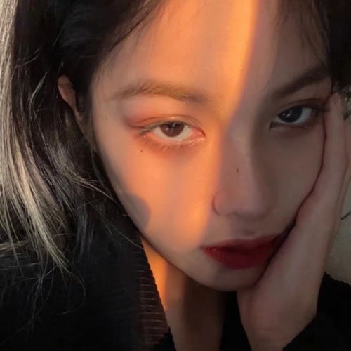 0605女生头像啊生活葬了童真物欲脏了灵魂