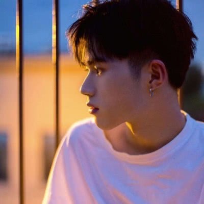 男孩真正喜欢你,不会叫你老婆,而是这3个甜掉牙的称呼