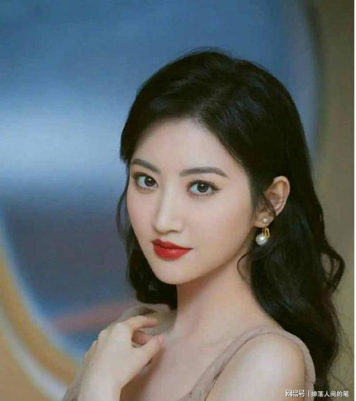 通过景甜解读恋爱脑女人,爱情不理智,只剩下遍体鳞伤