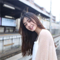 2018最潮最火女生头像高冷侧脸月牙弯弯不想尝悲欢