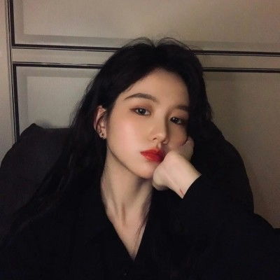 超超超高冷的女生头像