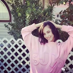 权志龙新欢小松菜奈和旧爱水原希子不仅撞脸还是闺