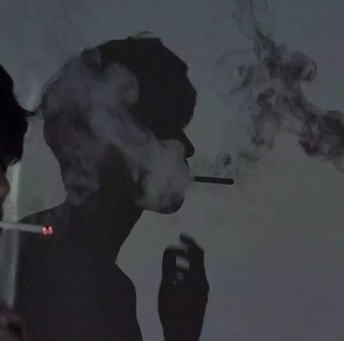 一见钟情太肤浅日久生情太苍白