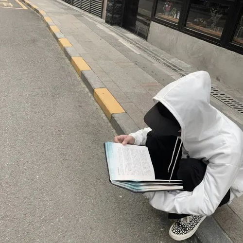头像男生真人不露脸也帅气的头像