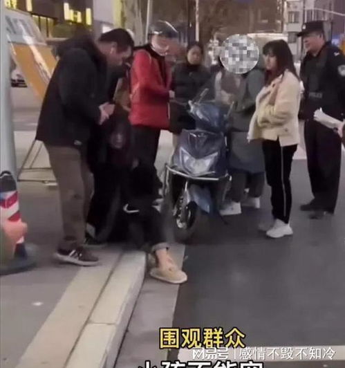 15岁女生当街殴打母亲,细节曝光,网友同情女生,但打人不可接受