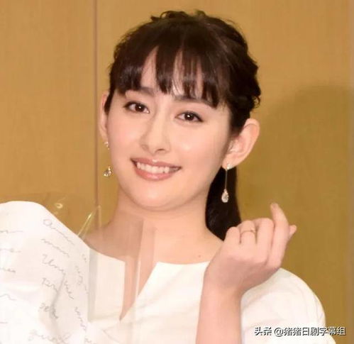早见明里宣布怀上头胎我会努力成为一个合格的母亲