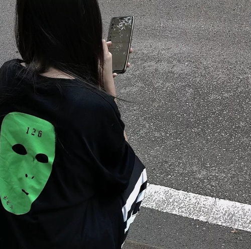 不露脸女生头像不等风,也不等你