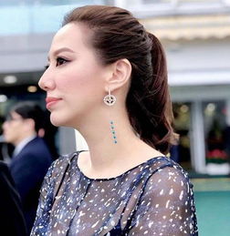 打擂台任达华14岁女儿杂志首秀,汪诗诗就晒女儿登更高级大刊