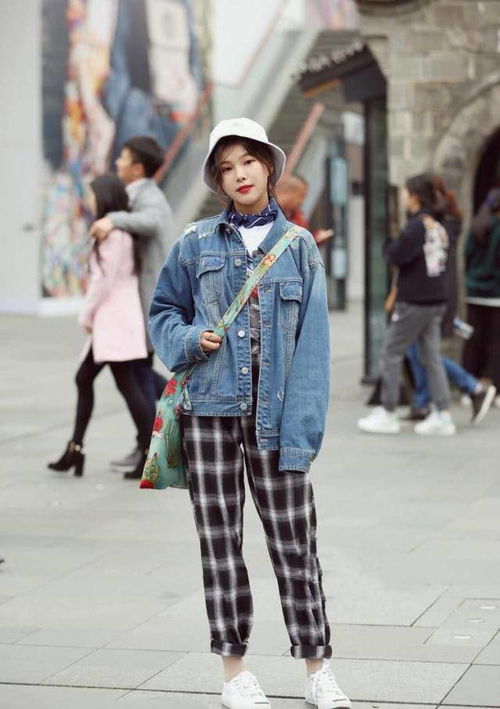 美女穿搭时尚的穿搭更有青春少女情怀,温婉贤淑把你的美轻松释放