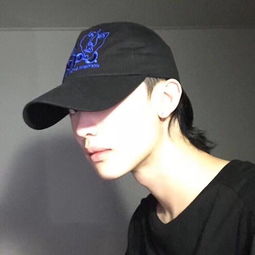 请问一下这个是不是情头啊