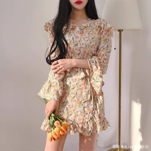 20女生不要老穿t恤单调太普通,8套女神裙装提升你气质