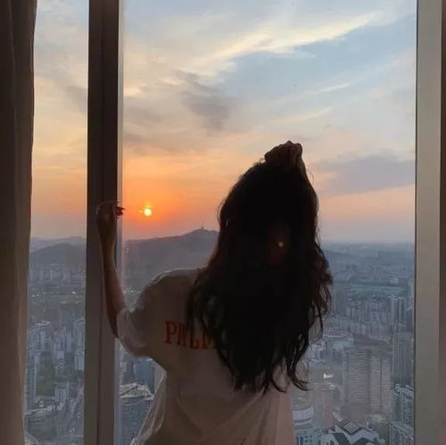 头像女生你真正爱的人是你可以毫无顾虑吐露一切的人