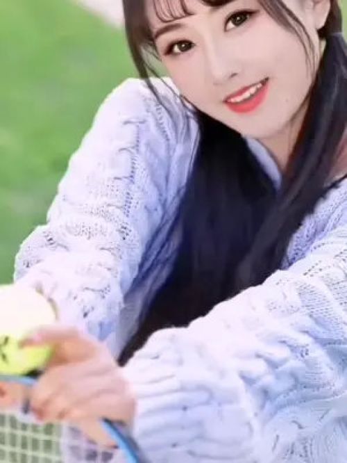 美女卖萌清纯妹子慢镜头