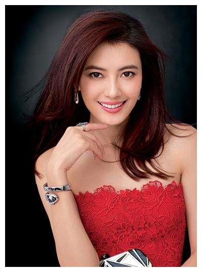 笑容治愈的女星,谭松韵干净纯粹,高圆圆清新自然