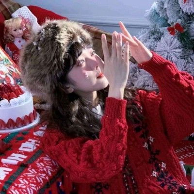 红色跨年女头,可爱跨年文案