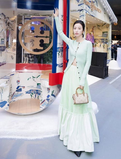 2021年度时髦女星欧阳娜娜能接杨幂班,成为新一代带货女王吗