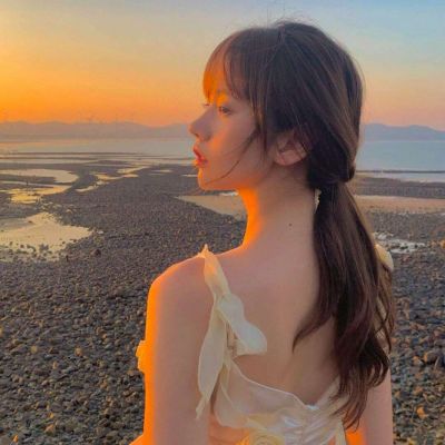 ins侧脸唯美女生头像