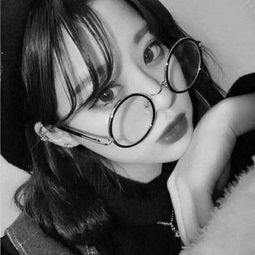 黑白伤感的女生头像都是因为你
