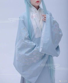 二次元美女徐娇晒汉服美照青衣长袖仙气飘飘