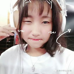 来自八个不同学校的女孩大比拼谁才能成为真正的自拍达人
