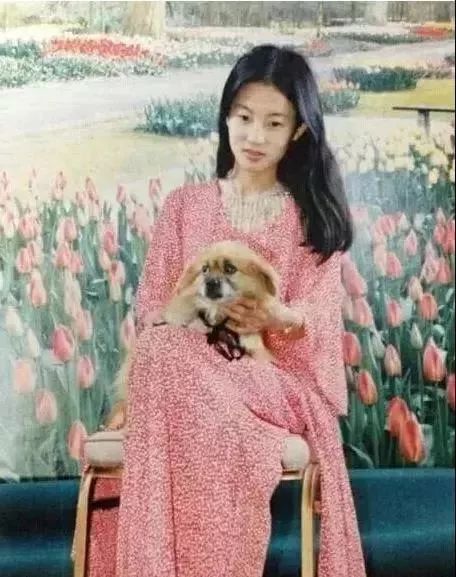 50岁辣妈被错当成儿子女朋友这个中国女人,凭什么惊呆外媒