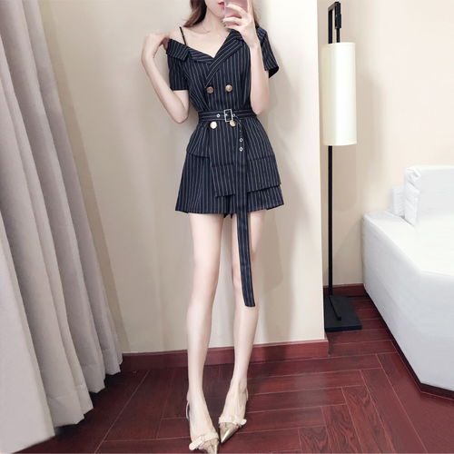 轻熟气质连衣裙,职场女性的首选