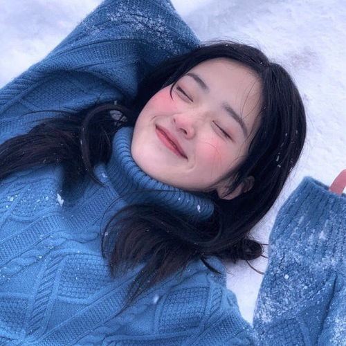 女生头像奶茶一杯快乐加倍
