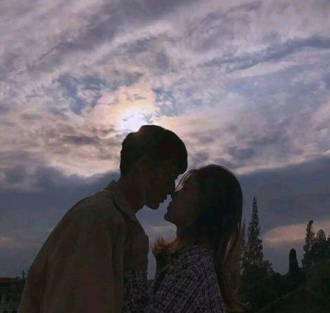 生了两个女孩被骂赔钱货,老公偷吃离婚后,婆婆却被打脸